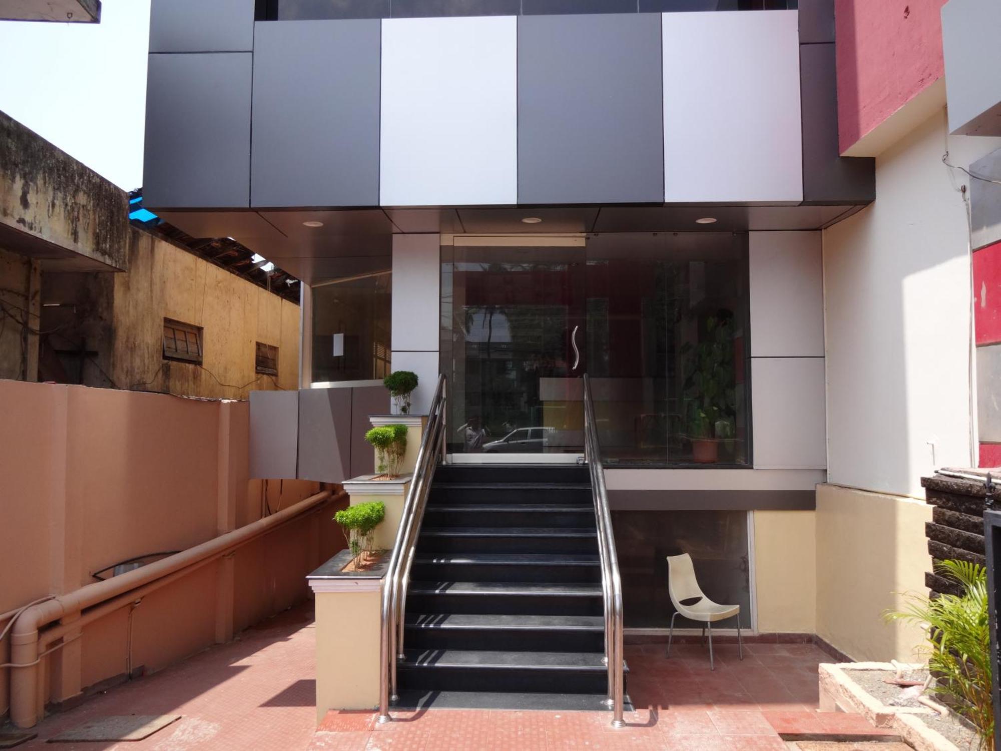 Marwa Inn Thiruvananthapuram Bagian luar foto